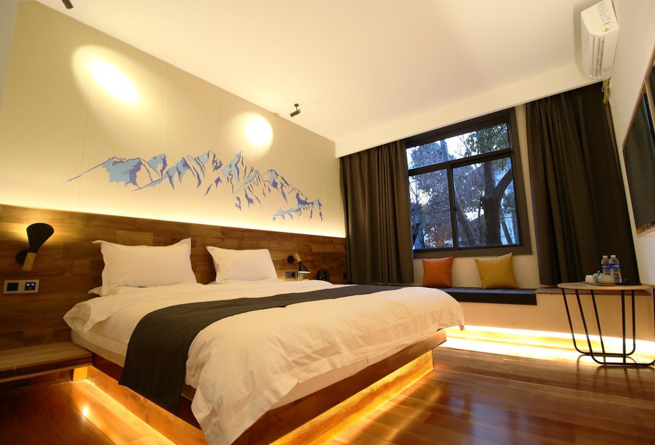 Lijiang Shuhe Travelling Hotel Exterior foto